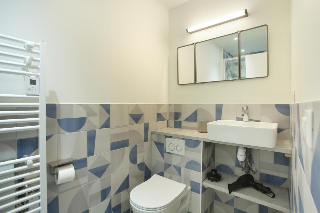 Rent A Room - Aparts Cadet Parigi Esterno foto